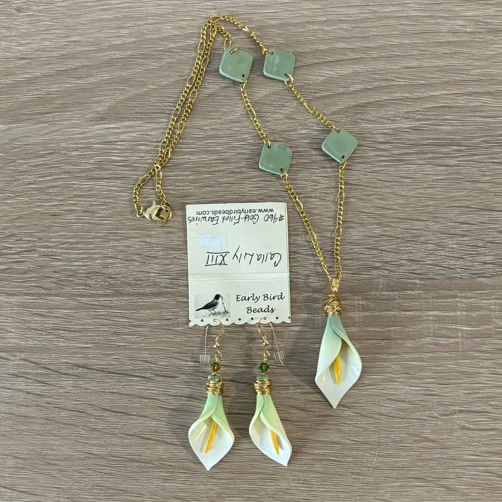 Handmade Calla Lily Earrings and Pendant Set